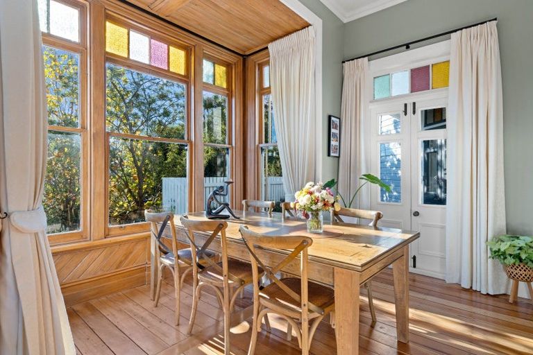 Photo of property in 260-262 High Street North, Carterton, 5713