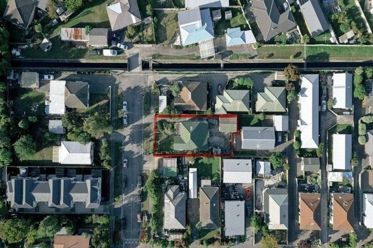 Photo of property in 24 Glasgow Street, Phillipstown, Christchurch, 8011