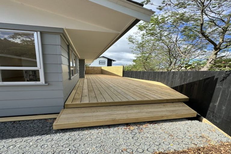 Photo of property in 58c Cedar Heights Avenue, Massey, Auckland, 0614