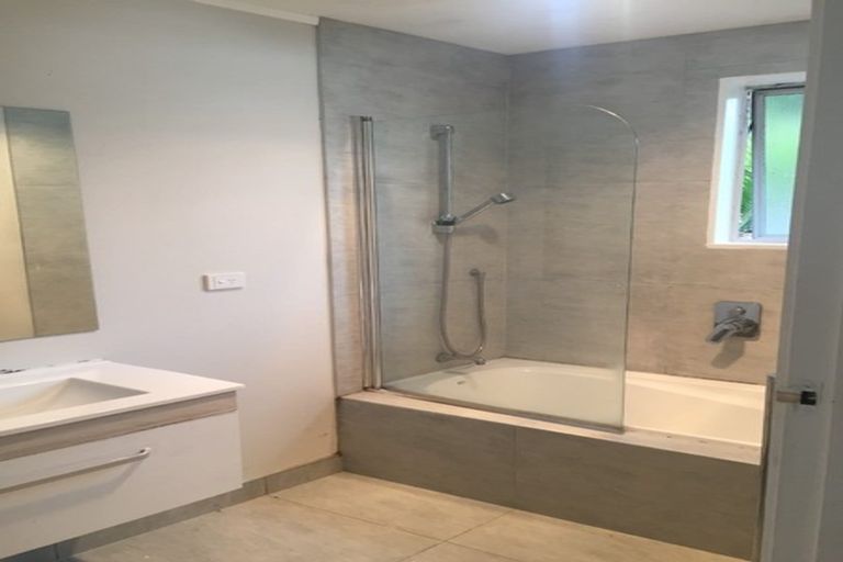 Photo of property in 161 Chichester Drive, Rosehill, Papakura, 2113