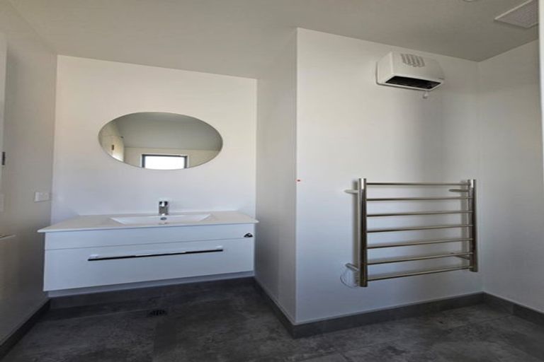 Photo of property in 2/635 Worcester Street, Linwood, Christchurch, 8062