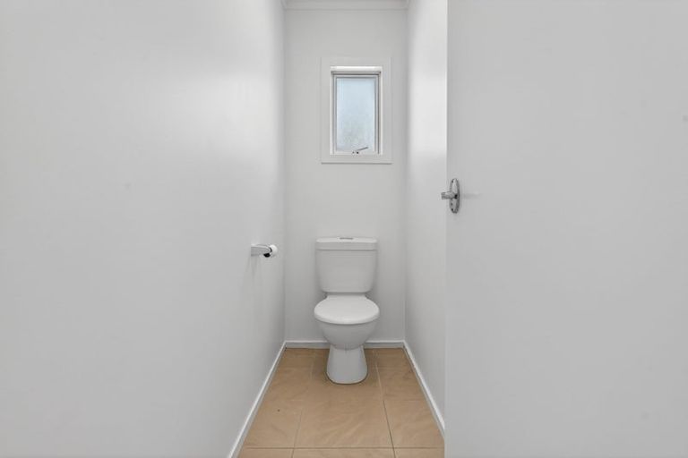 Photo of property in 10 Wairua Place, Pukekohe, 2120