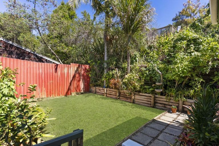 Photo of property in 1/27 Flavia Close, Torbay, Auckland, 0630