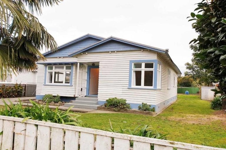 Photo of property in 826 Caroline Road, Mayfair, Hastings, 4122