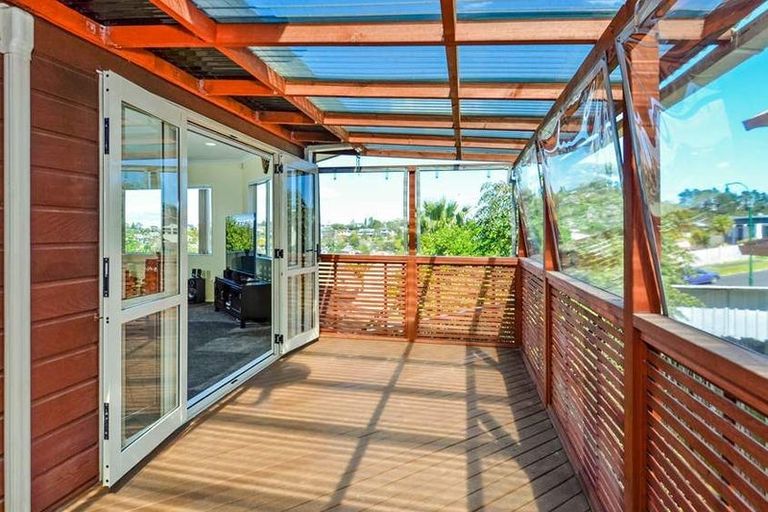 Photo of property in 16 Caversham Drive, Torbay, Auckland, 0630