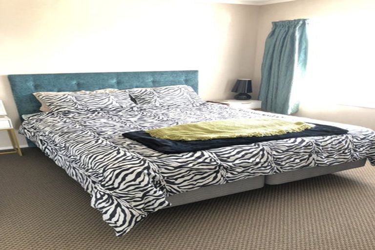 Photo of property in 1/9 Benygloe Place, Highland Park, Auckland, 2010