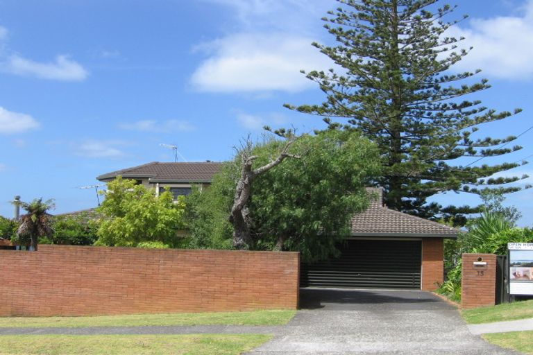 Photo of property in 15 Aberdeen Road, Castor Bay, Auckland, 0620