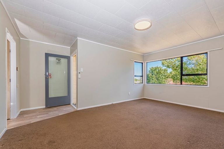 Photo of property in 6 Holmes Drive South, West Harbour, Auckland, 0618