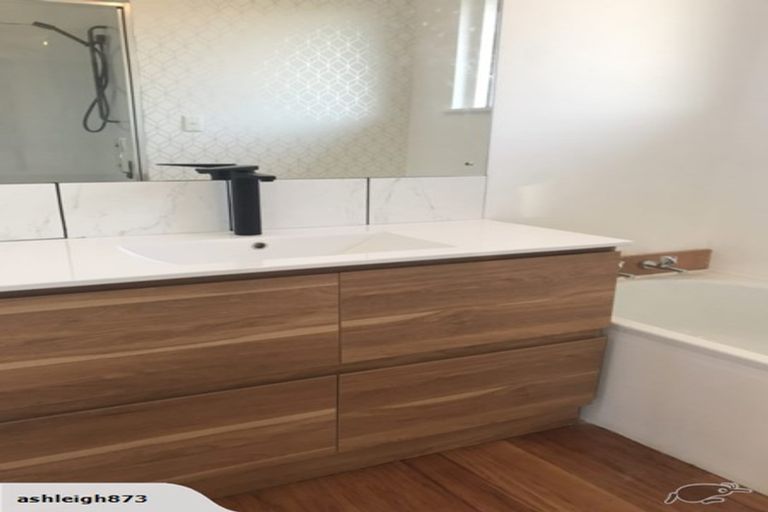 Photo of property in 40 Inwoods Road, Parklands, Christchurch, 8083