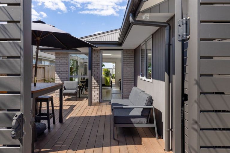 Photo of property in 6 Warlock Way, Papamoa, 3118