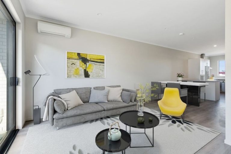 Photo of property in 4 Peihana Road, Hobsonville, Auckland, 0616