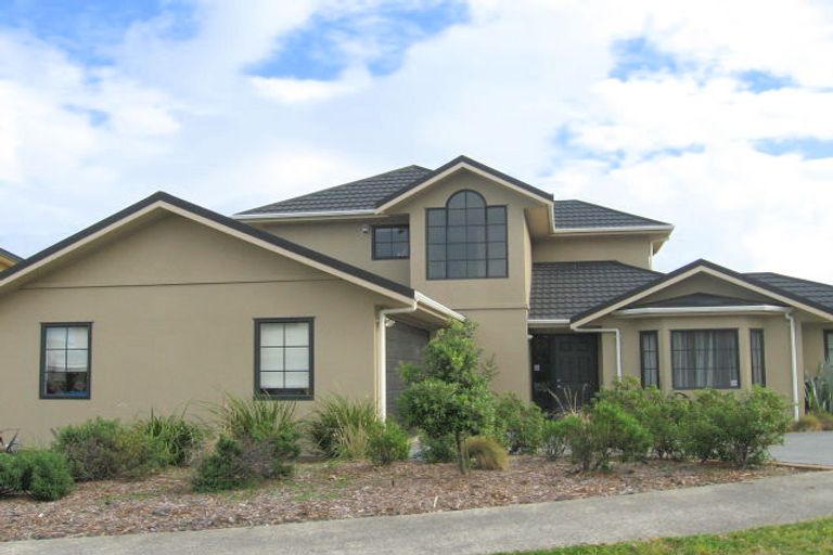 Photo of property in 16 Jordan Street, Island Bay, Wellington, 6023