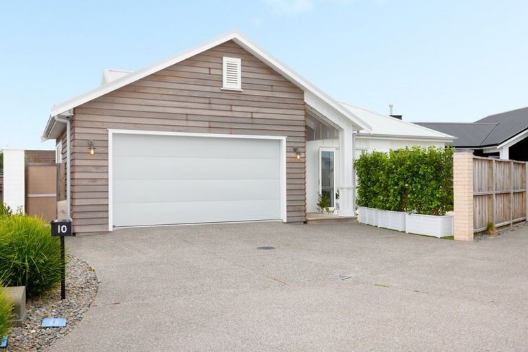 Photo of property in 10 Astelia Lane, Papamoa Beach, Papamoa, 3118