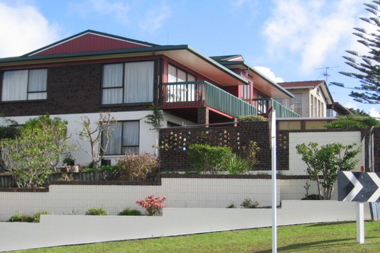 Photo of property in 2 Kiri Place, Mairangi Bay, Auckland, 0630