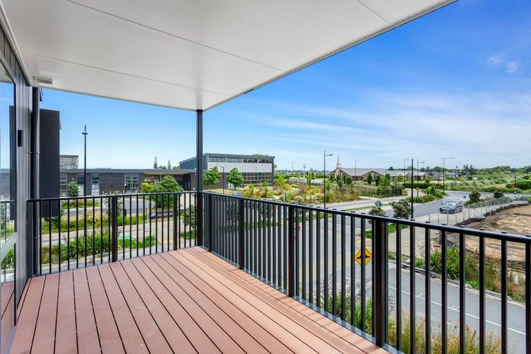 Photo of property in 1 Kohepiro Lane, Rosehill, Papakura, 2113