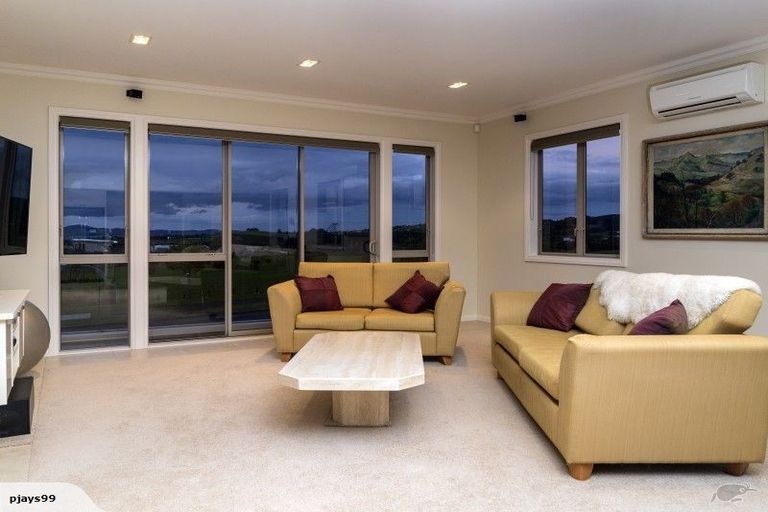 Photo of property in 24 Intrepid Crescent, Beachlands, Auckland, 2018