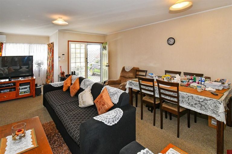 Photo of property in 2/14 Puhinui Road, Manukau, Auckland, 2104