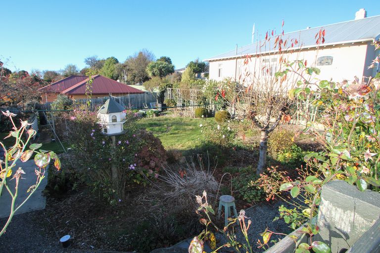 Photo of property in 5a Wye Street, Island Bay, Wellington, 6023