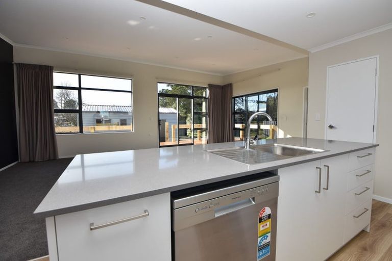 Photo of property in 114 Brooklyn Road, Carterton, 5713