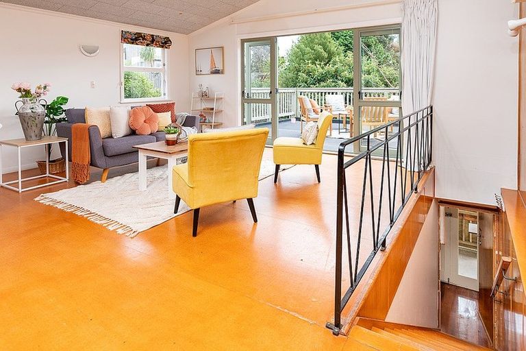 Photo of property in 162 Wellington Road, Paekakariki, 5034