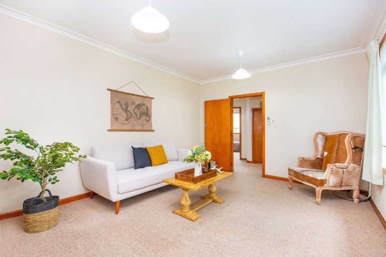 Photo of property in 37 Haultain Street, Fairfield, Hamilton, 3214