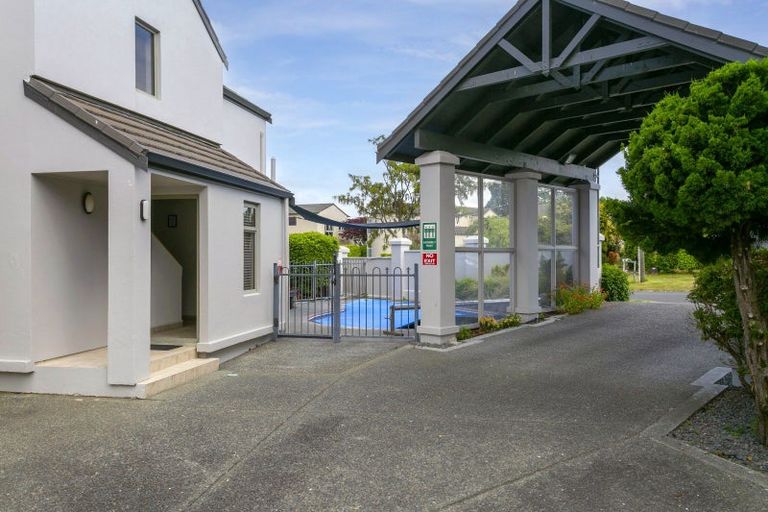 Photo of property in 1/7 Tui Street, Torbay, Auckland, 0630