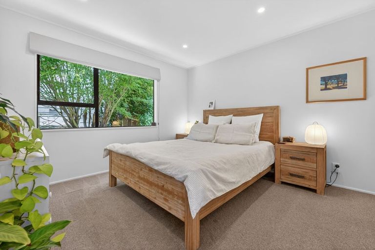 Photo of property in 2/31 Verran Road, Birkenhead, Auckland, 0626