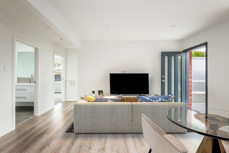 Photo of property in 2/187 Knowles Street, St Albans, Christchurch, 8052