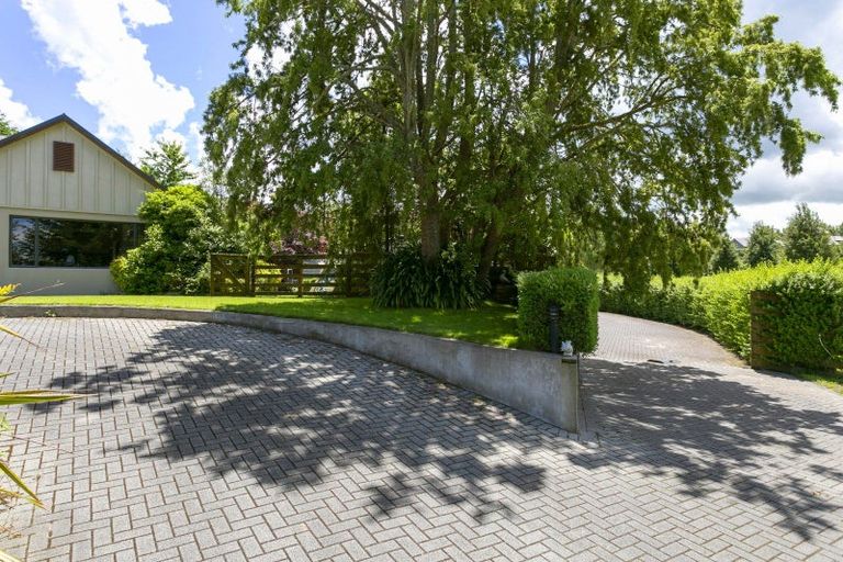 Photo of property in 214 Mapara Road, Acacia Bay, Taupo, 3385