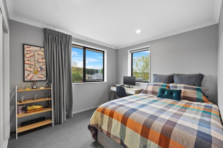 Photo of property in 21 Kohi Drive, Parklands, Christchurch, 8083