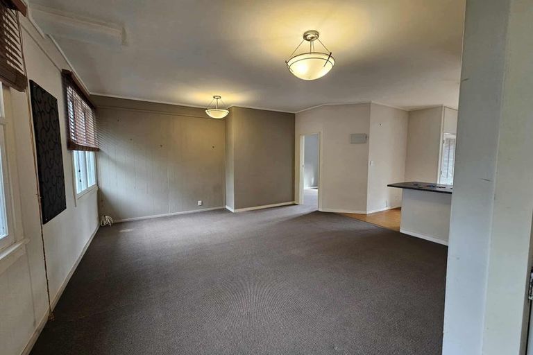 Photo of property in 23 Totara Street, Eastbourne, Lower Hutt, 5013