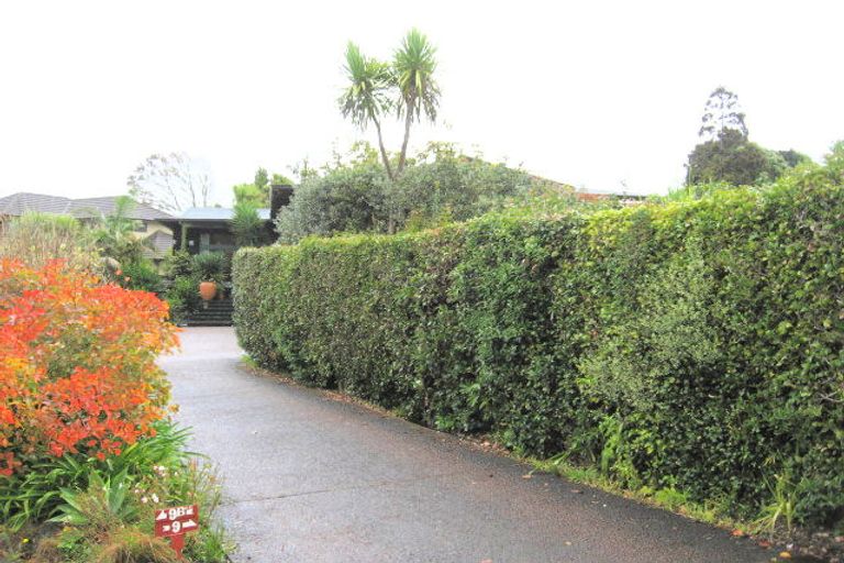 Photo of property in 9a Beach Road, Mellons Bay, Auckland, 2014