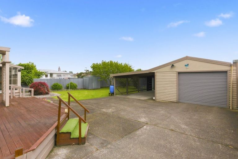 Photo of property in 14 Solway Street, Levin, 5510