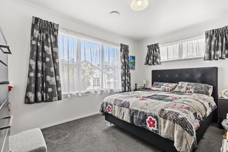 Photo of property in 199 Don Buck Road, Massey, Auckland, 0614
