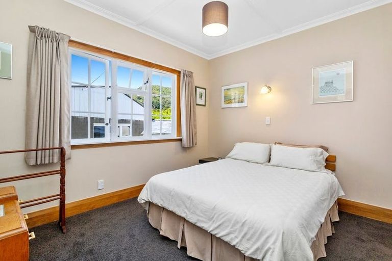 Photo of property in 14 Burnside Street, Waterloo, Lower Hutt, 5011
