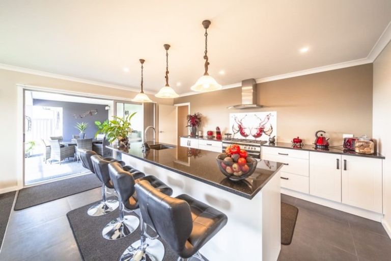 Photo of property in 15 Aspiring Drive, Poraiti, Napier, 4112