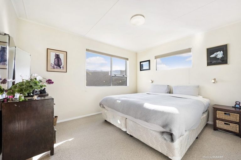 Photo of property in 18 Welland Place, Island Bay, Wellington, 6023