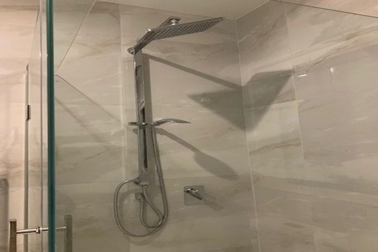 Photo of property in 10 Haku Road, Flat Bush, Auckland, 2019