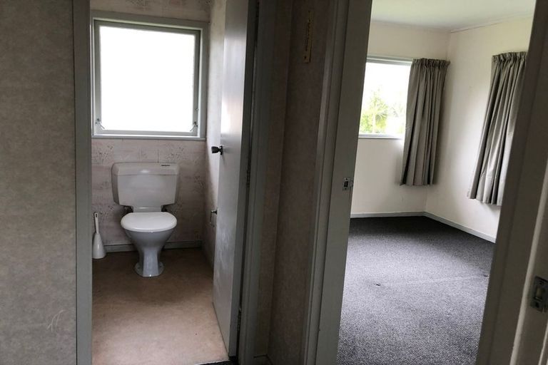 Photo of property in 2/7 Chilton Place, Howick, Auckland, 2014