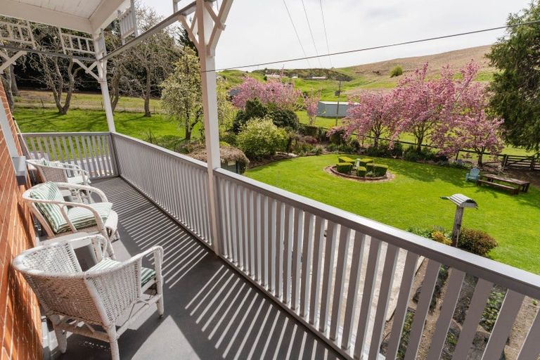 Photo of property in 108 Limeworks Road, Circle Hill, Milton, 9291