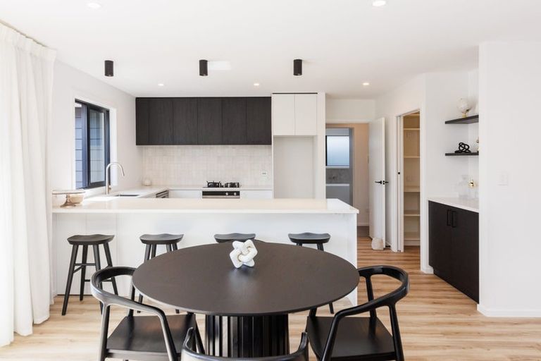 Photo of property in 4a Bristol Crescent, Roslyn, Palmerston North, 4414