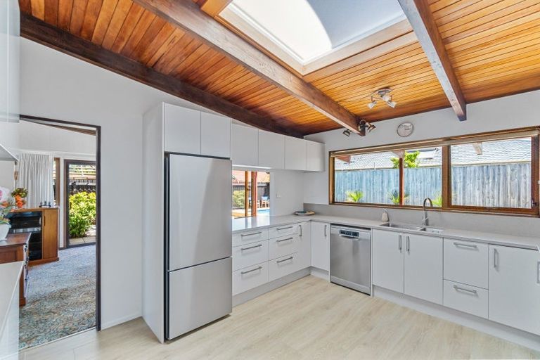 Photo of property in 9 Noumea Place, Mairangi Bay, Auckland, 0630