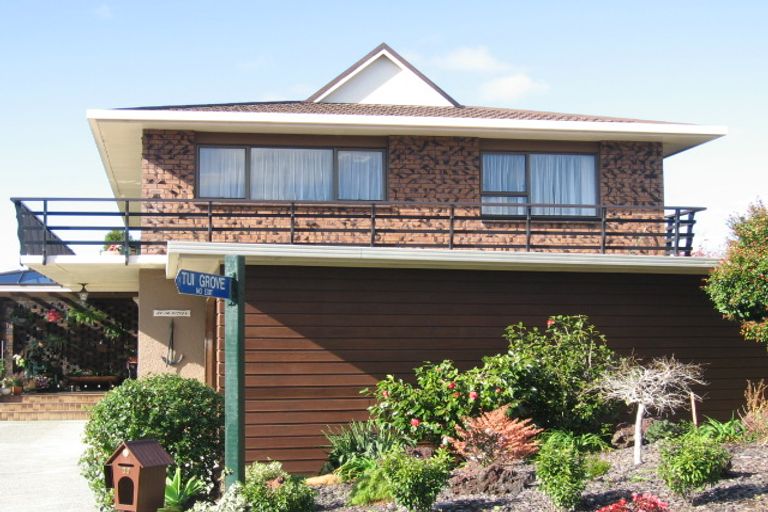 Photo of property in 35 Te Haumi Drive, Paihia, 0200
