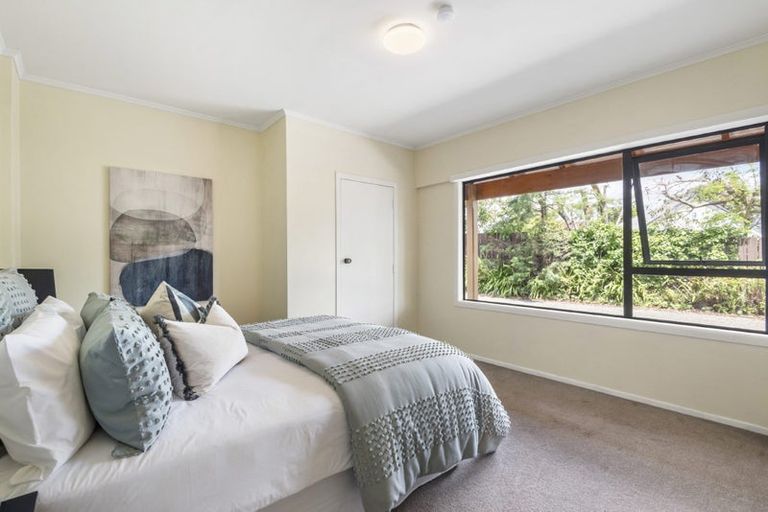 Photo of property in 254a East Coast Road, Forrest Hill, Auckland, 0620