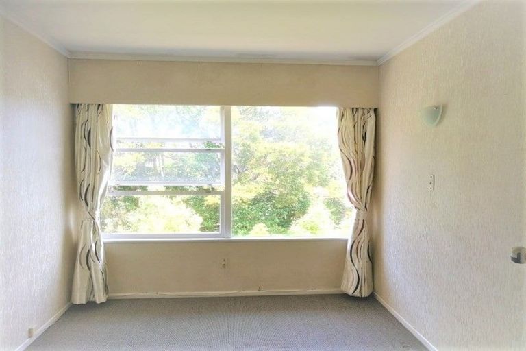 Photo of property in 6 Nicholson Place, Hillcrest, Auckland, 0627