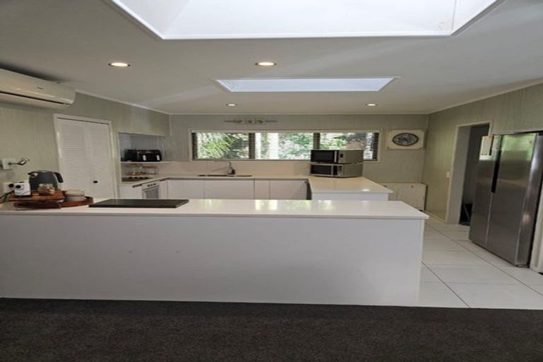 Photo of property in 824 West Coast Road, Oratia, Auckland, 0604