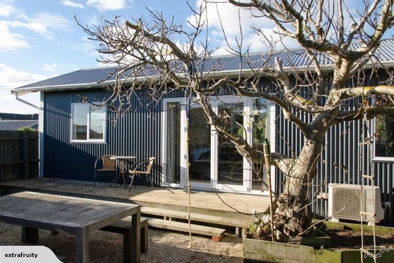 Photo of property in 17 Tovey Street, New Brighton, Christchurch, 8061