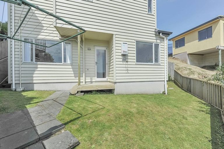 Photo of property in 42a Landsdowne Terrace, Karori, Wellington, 6012