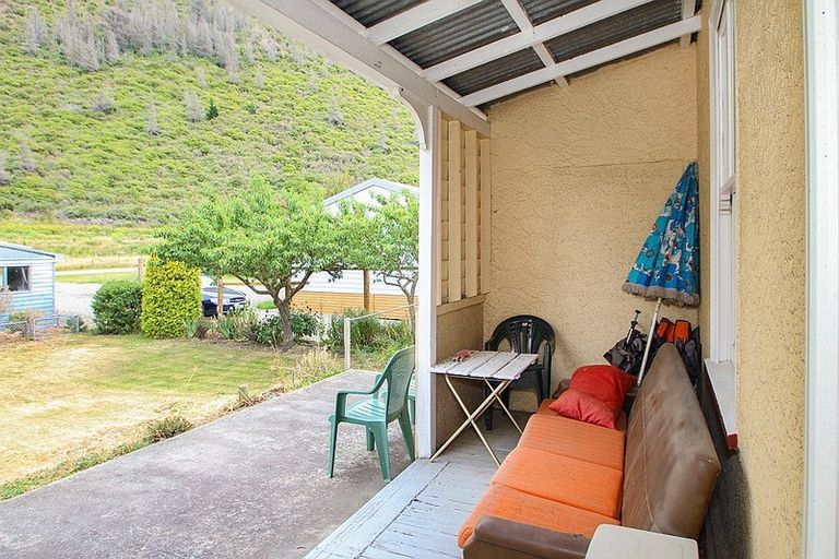 Photo of property in 28 Bowen Street, Kurow, 9435