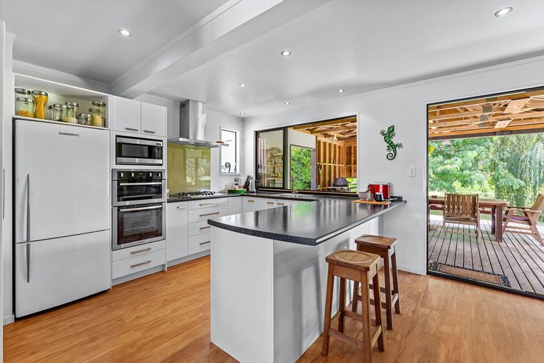 Photo of property in 1110 Leigh Road, Matakana, Warkworth, 0985